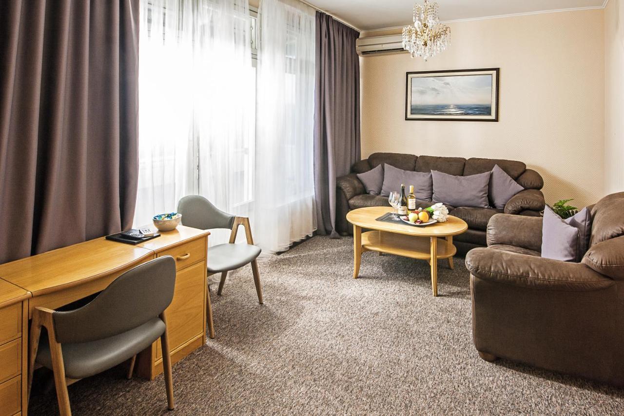 Mini-hotel Kyivskyі 3* Киев